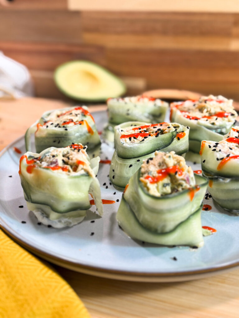 Gurkenrolle mit Hähnchen-Salat